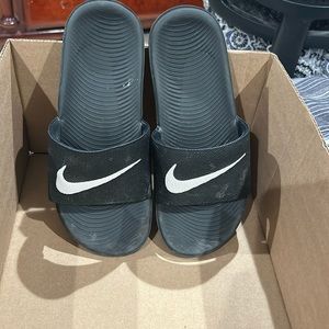 Kids Nike slides